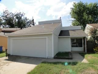 6730 Rockford Pl, Tulsa, OK 74136-3849