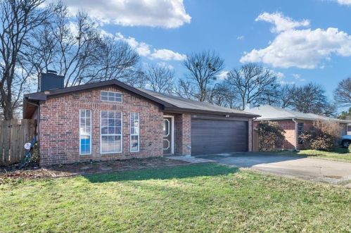 1115 Stone Creek Dr, Midlothian TX  76063-6240 exterior