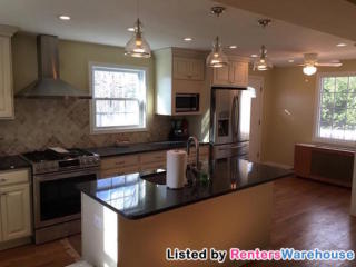 3210 Harford Rd, Baltimore MD  21218-3115 exterior