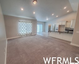 6537 Hvn Maple Dr, Taylorsville UT 84081-4162 exterior