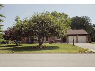 25 Sunnybrook Trl, Enon, OH 45323-1835