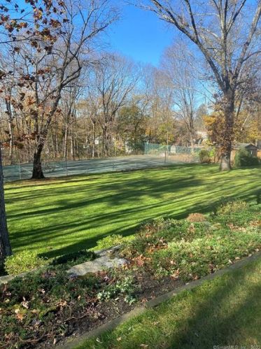 7 Bonneville St, Killingly, CT 06239-3100