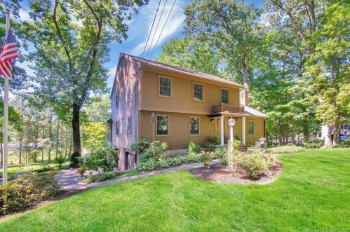 68 Graham Rd, East Windsor, CT 06016-9720
