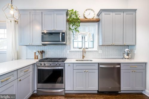 230 Bradley Ave, Haddonfield NJ 08033-2903 exterior