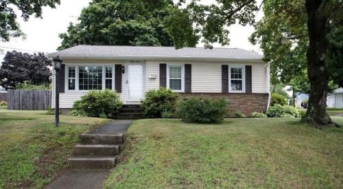37 Belvedere St, Providence, RI 02919-2510
