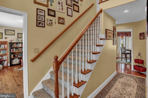 70 Pne Crk Dr, Carlisle PA  17013-9675 exterior