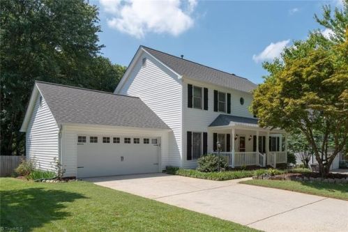3303 Cardinal Ridge Dr, Greensboro, NC 27410-8324