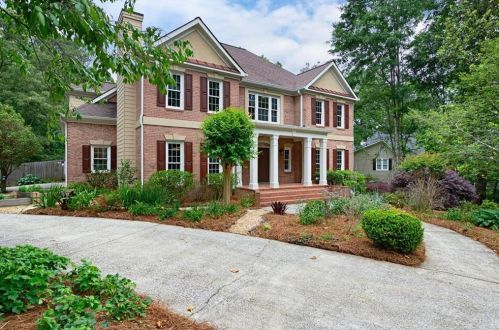 668 Roxton Ln, Marietta, GA 30064-2996