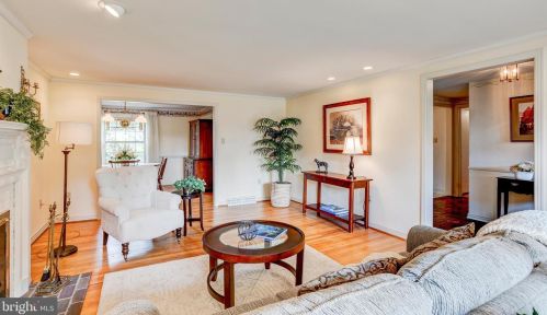 2113 Lyndell Dr, Lancaster PA  17601-5728 exterior