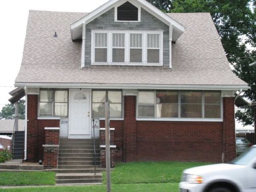 209 Walnut St, Carbondale, IL 62901-0030