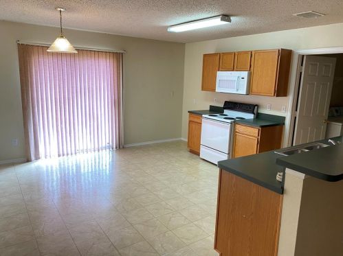 1009 Triple Crown Dr, Fort Worth TX  76179-2326 exterior