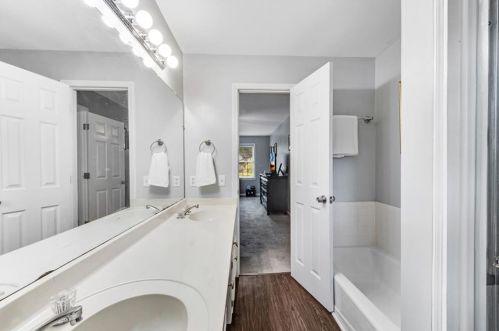 2976 Four Oaks Dr, Atlanta GA  30360-1752 exterior