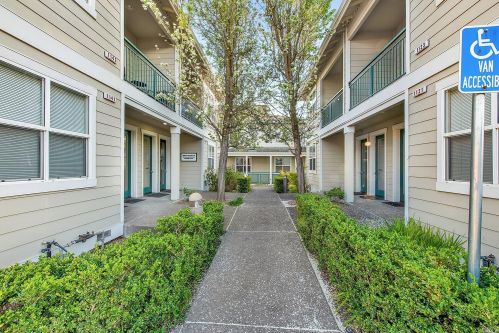 1151 Gravenstein Hwy, Sebastopol, CA 95472-4861