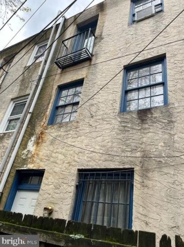 777 3rd St, Philadelphia, PA 19123-2903