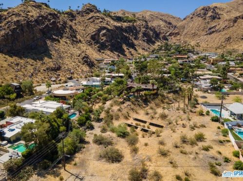 2277 Bisnaga Ave, Palm Springs, CA 92264-4949