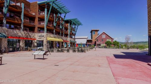 1456 Newpark Blvd, Park City UT  84098-7980 exterior