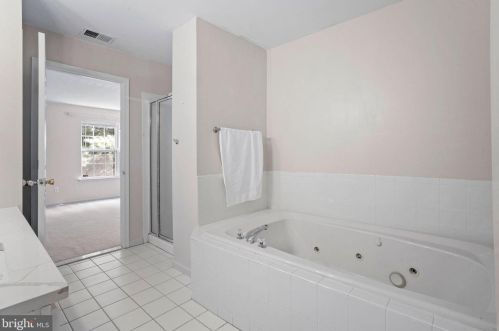 23 Grant Way, Princeton NJ  08540-1667 exterior