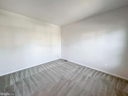 13663 Hastenbeck Dr, Gainesville VA  20155-3623 exterior