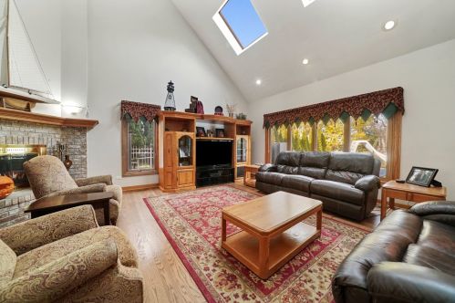 11120 Fawn Creek Ln, Orland Park, IL 60467-9405