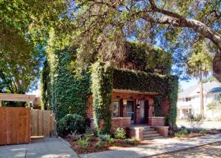 469 Lincoln Ave, Pasadena CA  91103-3638 exterior