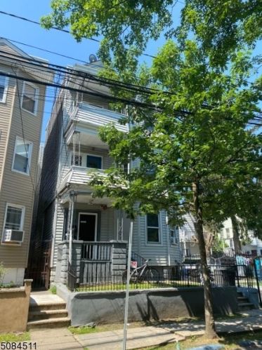 135 Marion St, Paterson, NJ 07522-3928