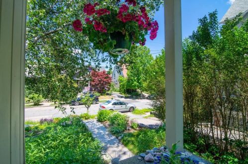 7 Langham Rd, Providence, RI 02906-3527