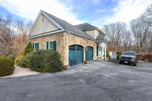 89 Northgate Rd, Woodbury, CT 06798-2239