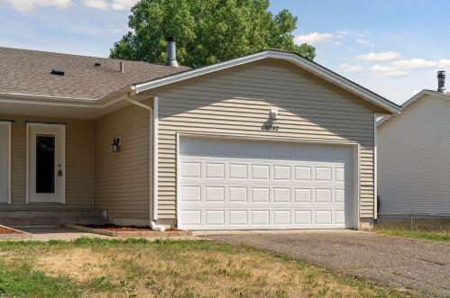6832 76th Ave, Minneapolis, MN 55428-1322