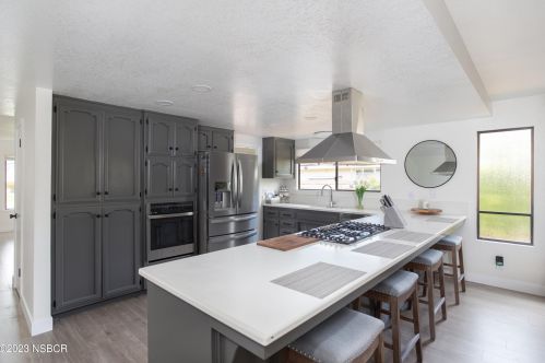 1309 Sapphire Dr, Santa Maria CA  93454-3257 exterior
