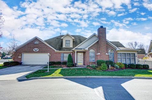 834 Foley Cir, Springfield, OH 45503-7411