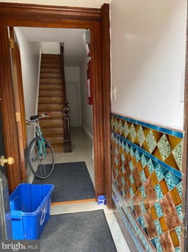 1711 13th St, Philadelphia, PA 19148-1512