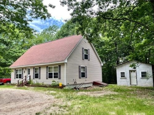 201 Walsh Rd, Wakefield, NH 03872-4745