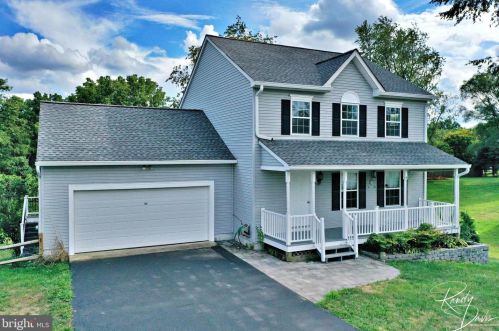 180 Apple Blossom Ln, Charles Town, WV 25414-4350