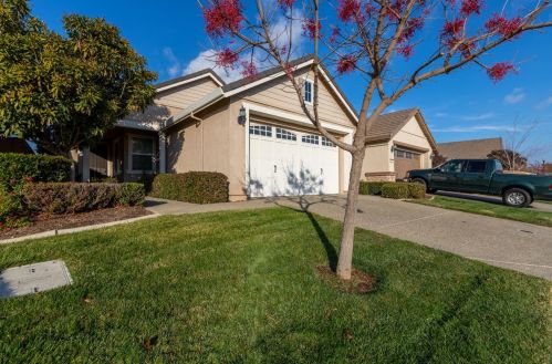 7430 Chatsworth Cir, Elk Grove, CA 95757-5104