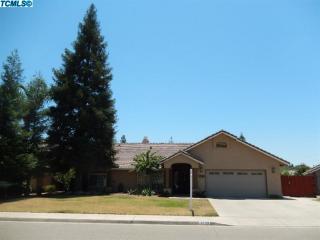 3739 Paradise Ave, Visalia, CA 93277-4043
