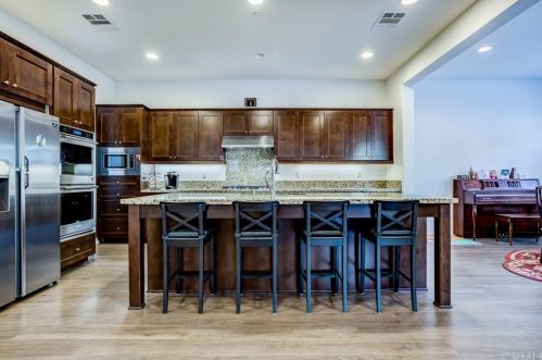 583 Vosburg Dr, Irwindale CA 91702 exterior