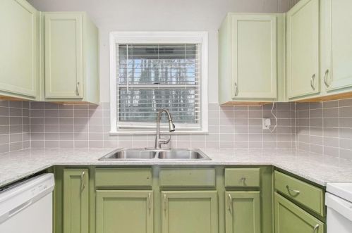 3581 Dale Ln, Atlanta GA  30331-2515 exterior