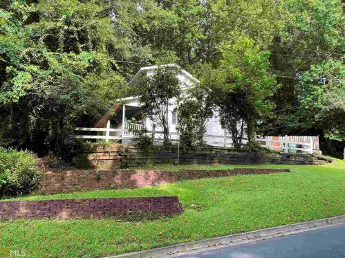 2518 Ridgecrest Dr, Kennesaw, GA 30152-3430