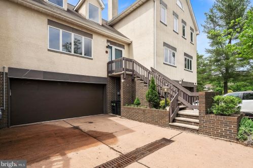 2 Exeter Ct, Princeton NJ  08540-7000 exterior