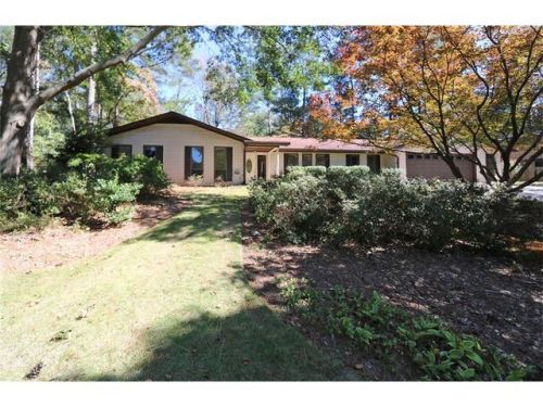 210 Birchfield Dr, Marietta, GA 30068-3803