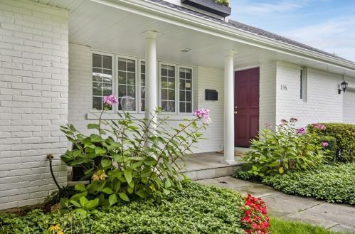 336 Dickens St, Northfield, IL 60093-3227