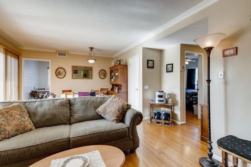 816 Amber Ct, Upland CA 91786-3709 exterior