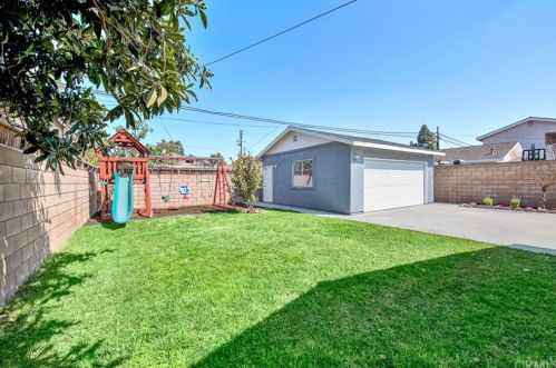 1231 2nd St, Santa Ana, CA 92701-4938