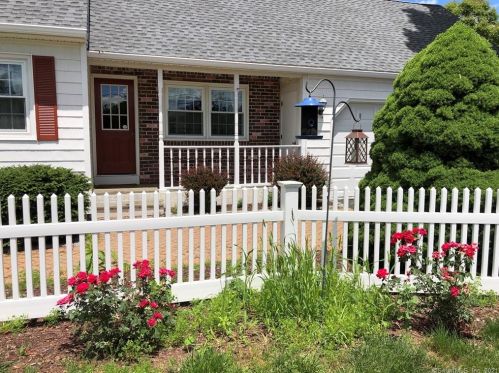 50 Bilton Rd, Somers, CT 06071-1040