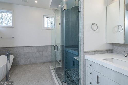 144 Drakes Corner Rd, Princeton NJ  08540-7519 exterior