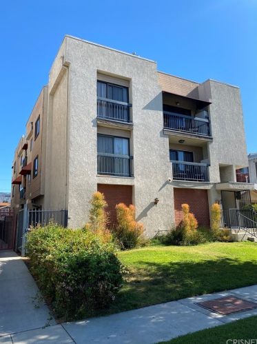 425 Lomita Ave, Glendale CA  91205-1617 exterior