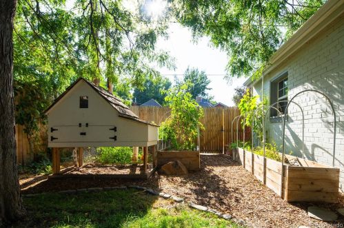 865 Logan St, Denver CO 80203-1290 exterior