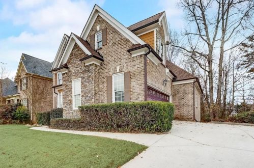 913 Arbor Dr, Loganville, GA 30052-8024