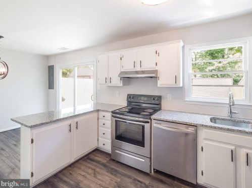 12337 Woodlawn Ct, Woodbridge, VA 22192-1927