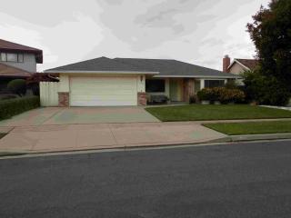 1140 Kentfield Dr, Salinas, CA 93901-1028